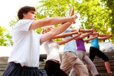 Thái cực quyền – bài tập hiệu quả cho người bị thoái hóa khớp gối