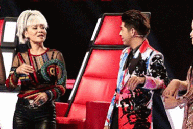 Những thảm họa thời trang, khoe thân phản cảm khiến công chúng “hốt hoảng” năm 2017