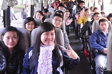 Ấm lòng chuyến xe miễn phí chở 4.000 sinh viên về quê ăn Tết