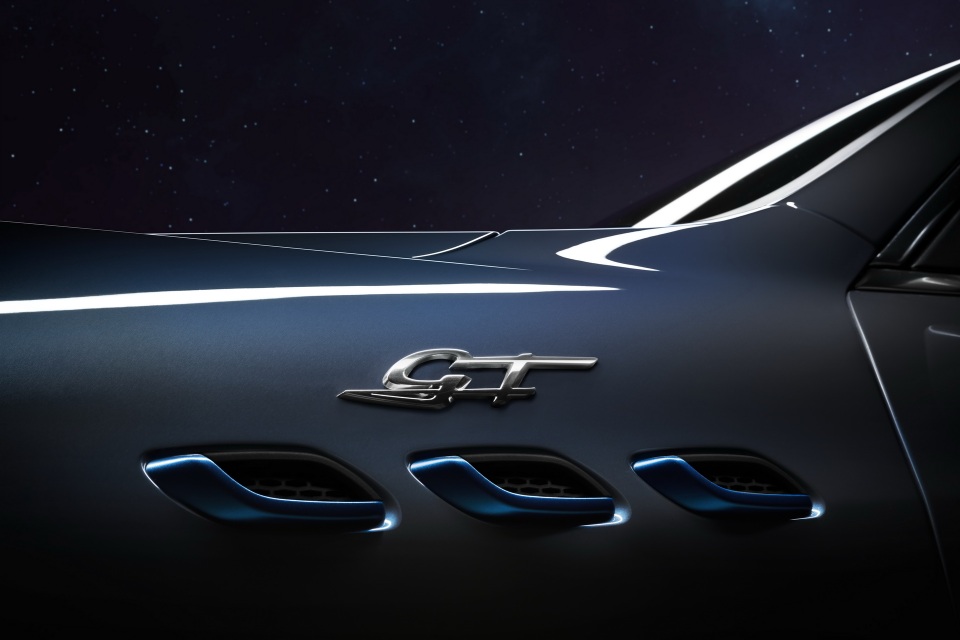 SUV động cơ hybrid đầu tiên của Maserati trình làng - 10 SUV động cơ hybrid đầu tiên của Maserati trình làng - 10
