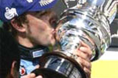 Massa về nhất tại quê nhà, Alonso chính thức đăng quang