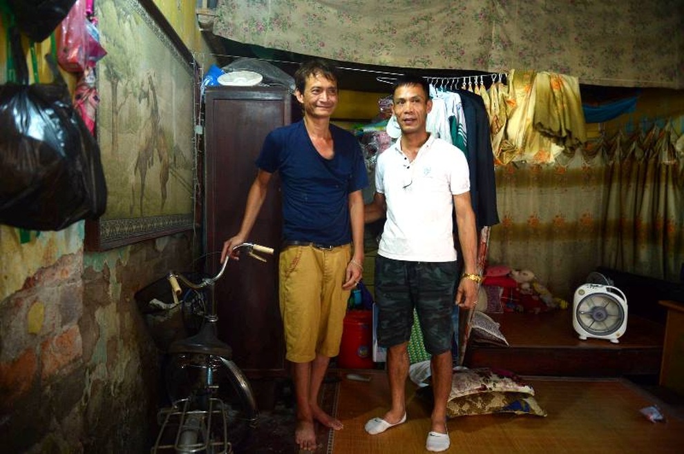 Người hùng đỡ bé gái rơi từ tầng 2 được hỗ trợ xây nhà mới - 2 Người hùng đỡ bé gái rơi từ tầng 2 được hỗ trợ xây nhà mới - 2