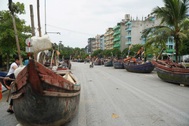 Thanh Hóa: Hàng trăm thuyền, bè lên đường nhựa "trốn" bão