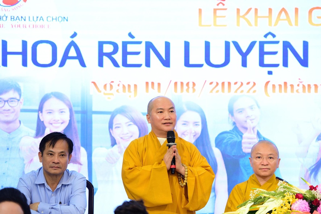 Gần 500 bạn trẻ tham gia chương trình Rèn luyện kỹ năng sống - 2 Gần 500 bạn trẻ tham gia chương trình Rèn luyện kỹ năng sống - 2