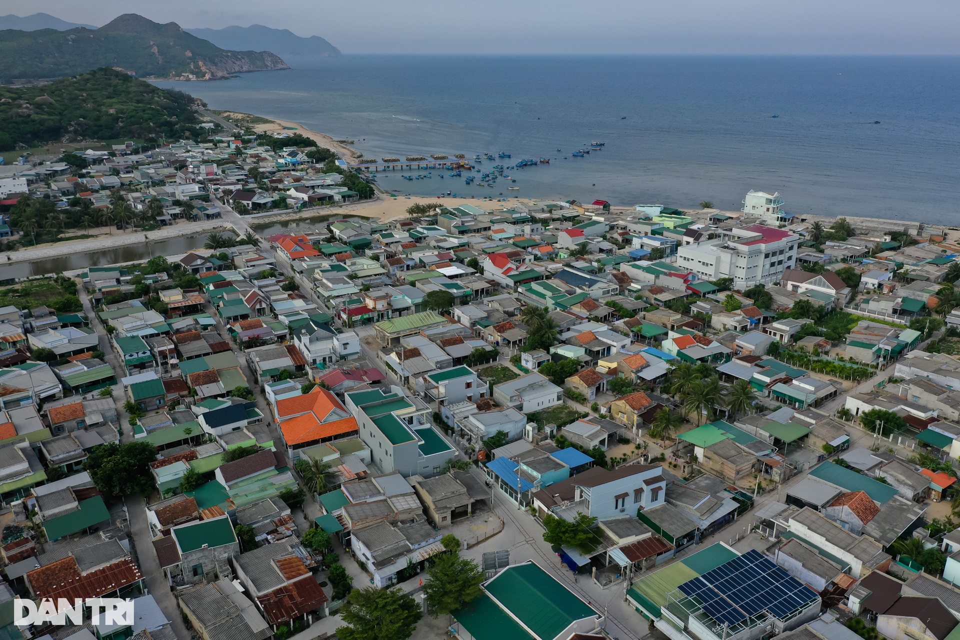 قريتان ساحليتان في نينه ثوان بعد نصف عام من القرار ببدء الطاقة النووية - 15 Hai làng ven biển Ninh Thuận sau nửa năm nghị quyết khởi động điện hạt nhân - 15