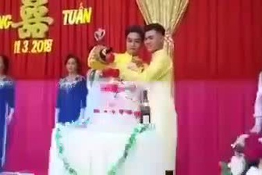 Đám cưới đồng tính nam của cặp đôi điển trai ở Đồng Tháp gây “sốt” mạng xã hội