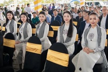 Hoa hậu Ngọc Châu và dàn người đẹp tham dự Lễ hội cà phê Buôn Ma Thuột