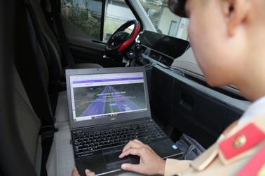 Trừ tối đa 10 điểm giấy phép lái xe với mỗi vi phạm giao thông