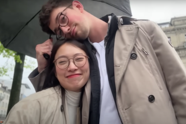 Chàng Tây điển trai, bị nhầm là người yêu của hot girl Khánh Vy