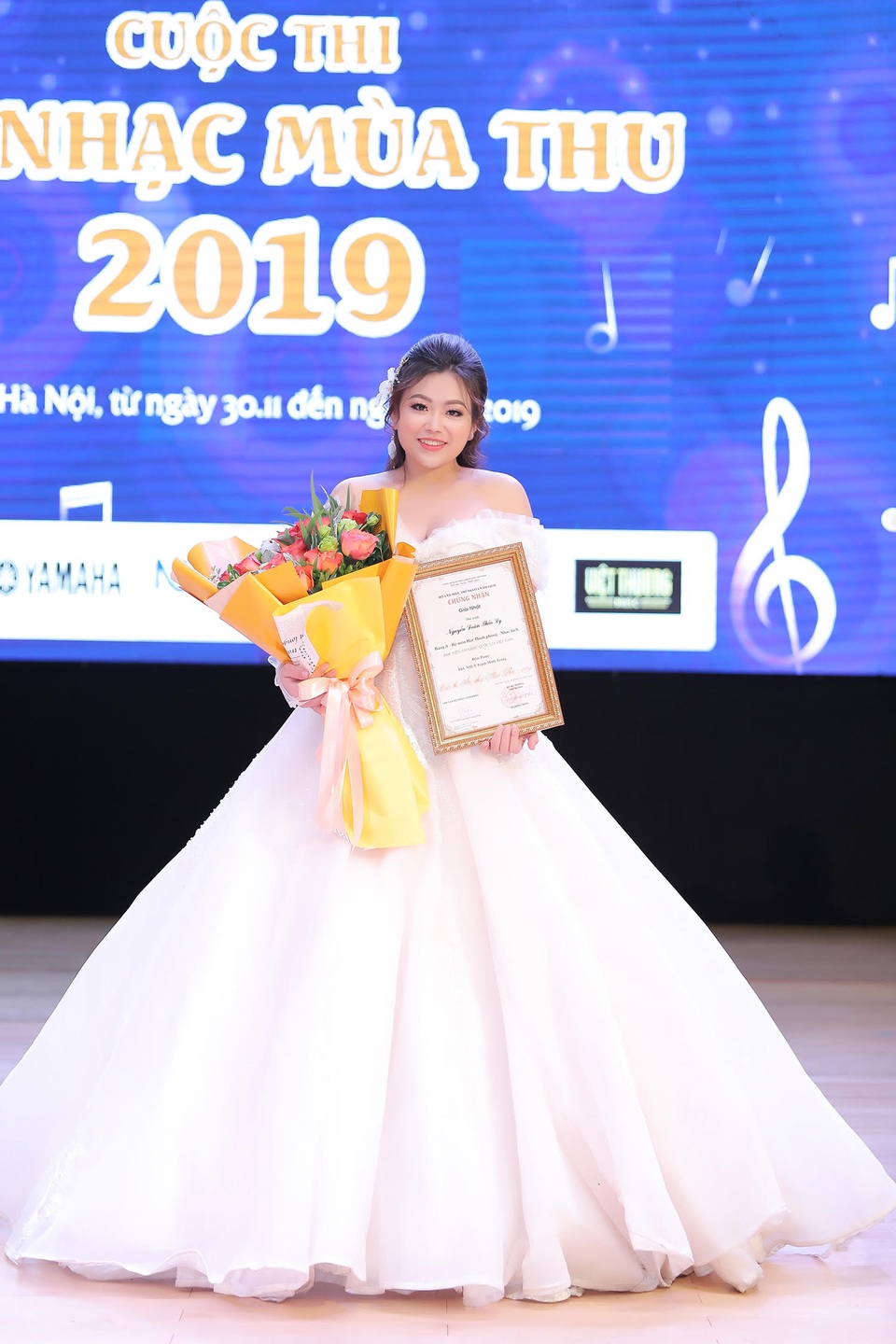Nguyễn Đoàn Thảo Ly sẽ trở thành ngôi sao opera trong tương lai? - 2 Nguyễn Đoàn Thảo Ly sẽ trở thành ngôi sao opera trong tương lai? - 2