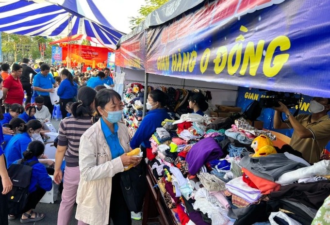 Được giảm giá lên đến 50% khi mua hàng tại “Chợ tết công đoàn 2024” - 1