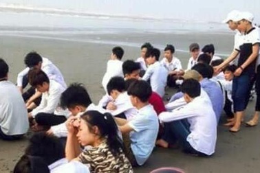 Vụ 3 học sinh mất tích khi tắm biển: Tìm thấy 1 nạn nhân
