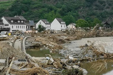 Đức chạy đua cứu trợ vùng bị lũ lụt tàn phá