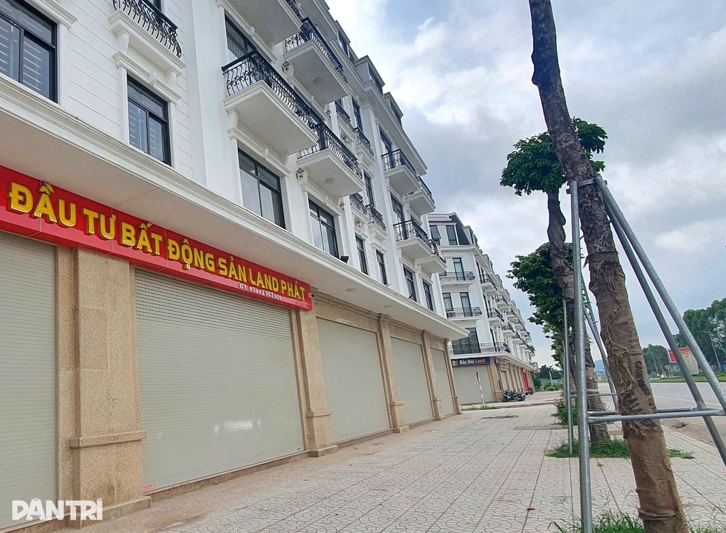 Thị trường xì hơi, văn phòng môi giới bất động sản đìu hiu - 8 Thị trường xì hơi, văn phòng môi giới bất động sản đìu hiu - 8