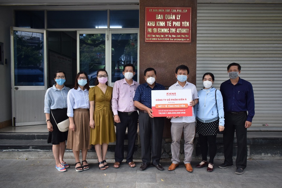 Kiến Á trao tặng tỉnh Phú Yên máy hỗ trợ xét nghiệm nhanh Covid-19 - 1 Kiến Á trao tặng tỉnh Phú Yên máy hỗ trợ xét nghiệm nhanh Covid-19 - 1