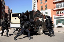 Ông Tập Cận Bình kêu gọi dựng “tường sắt” bảo vệ Tân Cương