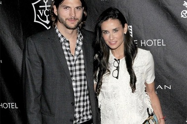 Demi Moore muốn được chồng cũ chu cấp tài chính