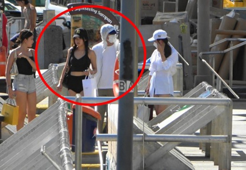 Vẻ gợi cảm của mỹ nhân 18 tuổi bất ngờ hot vì tin hò hẹn Châu Tinh Trì - 1 Vẻ gợi cảm của mỹ nhân 18 tuổi bất ngờ hot vì tin hò hẹn Châu Tinh Trì - 1