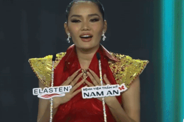 Thí sinh Miss Grand Vietnam đọc thơ, hát opera khi hô tên, BTC nói gì?