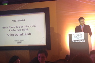 Finance Asia trao giải “Ngân hàng tốt nhất Việt Nam 2013” cho Vietcombank