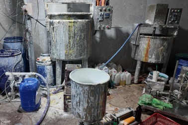 Phá đường dây sản xuất, buôn bán mỹ phẩm giả ở TPHCM