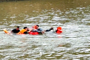 Thanh niên tử vong khi đi bắt cá cùng nhóm bạn