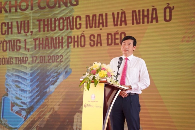 Ông Phạm Thiện Nghĩa, Chủ tịch UBND tỉnh Đồng Tháp yêu cầu chủ đầu tư, nhà thầu thi công huy động mọi nguồn lực, tập trung triển khai dự án bảo đảm chất lượng và tiến độ như đã cam kết đã đề ra.