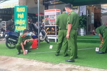 Người đàn ông bị đâm chết khi đang ngồi bên lề đường