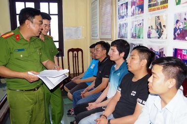 Bắt nhóm đánh bạc, cá độ bóng đá 20 tỷ đồng qua mạng internet