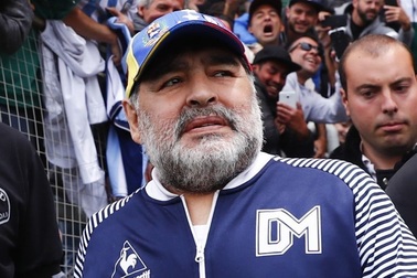 Tranh chấp tài sản, các con gái của Maradona đâm đơn ra tòa