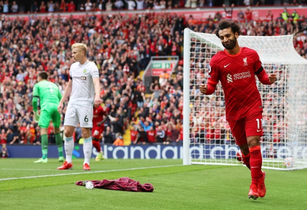 VAR quay lưng, Liverpool vẫn thắng Burnley và vượt mặt Man Utd - 4 VAR quay lưng, Liverpool vẫn thắng Burnley và vượt mặt Man Utd - 4