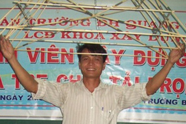 Nghị lực chàng sinh viên nghèo “5 tốt” quê Bình Định