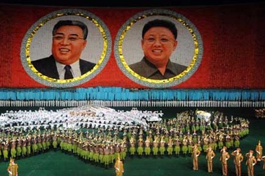 100.000 người đồng diễn mừng lãnh đạo Triều Tiên Kim Jong-un