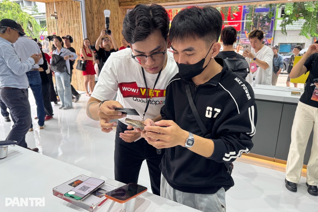 Người Việt sẵn sàng trả hàng nghìn tỷ đồng mua iPhone 17 - 1 Người Việt sẵn sàng trả hàng nghìn tỷ đồng mua iPhone 17 - 1