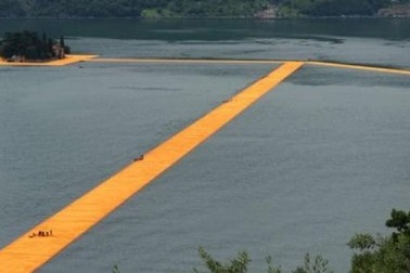 Tuyệt tác giúp con người đi bộ trên mặt nước ở Ý