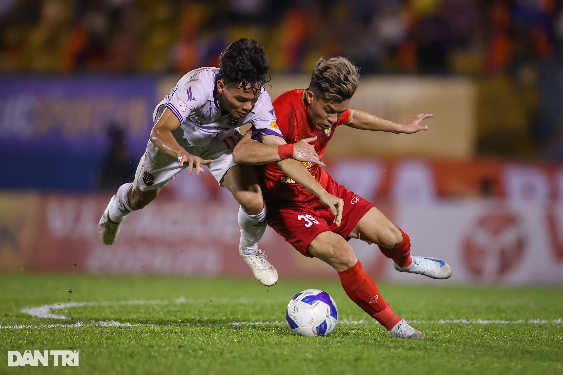 Hồng Lĩnh Hà Tĩnh nối dài chuỗi trận bất bại ở V-League - 1 Hồng Lĩnh Hà Tĩnh nối dài chuỗi trận bất bại ở V-League - 1