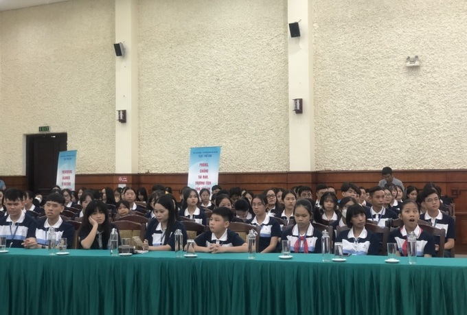 188 em đến từ 43 tỉnh, thành phố thay mặt hơn 25 triệu trẻ em trên cả nước tham dự Diễn đàn trẻ em quốc gia lần thứ VII.