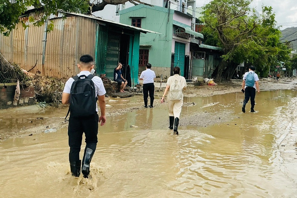 Hành trình chưa kể của nam bác sĩ 2 lần chi viện vùng lũ Khánh Hòa, Đắk Lắk - 12