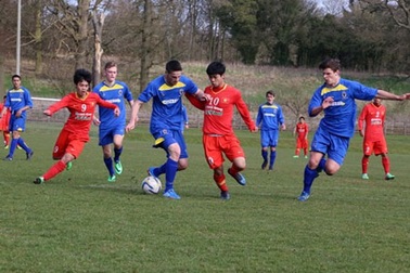 HLV Guillaume Graechen chê U19 Việt Nam dứt điểm kém