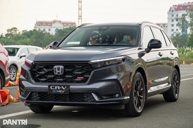 Có nên mua xe hybrid ở thời điểm hiện tại, hay chờ sang năm 2026?