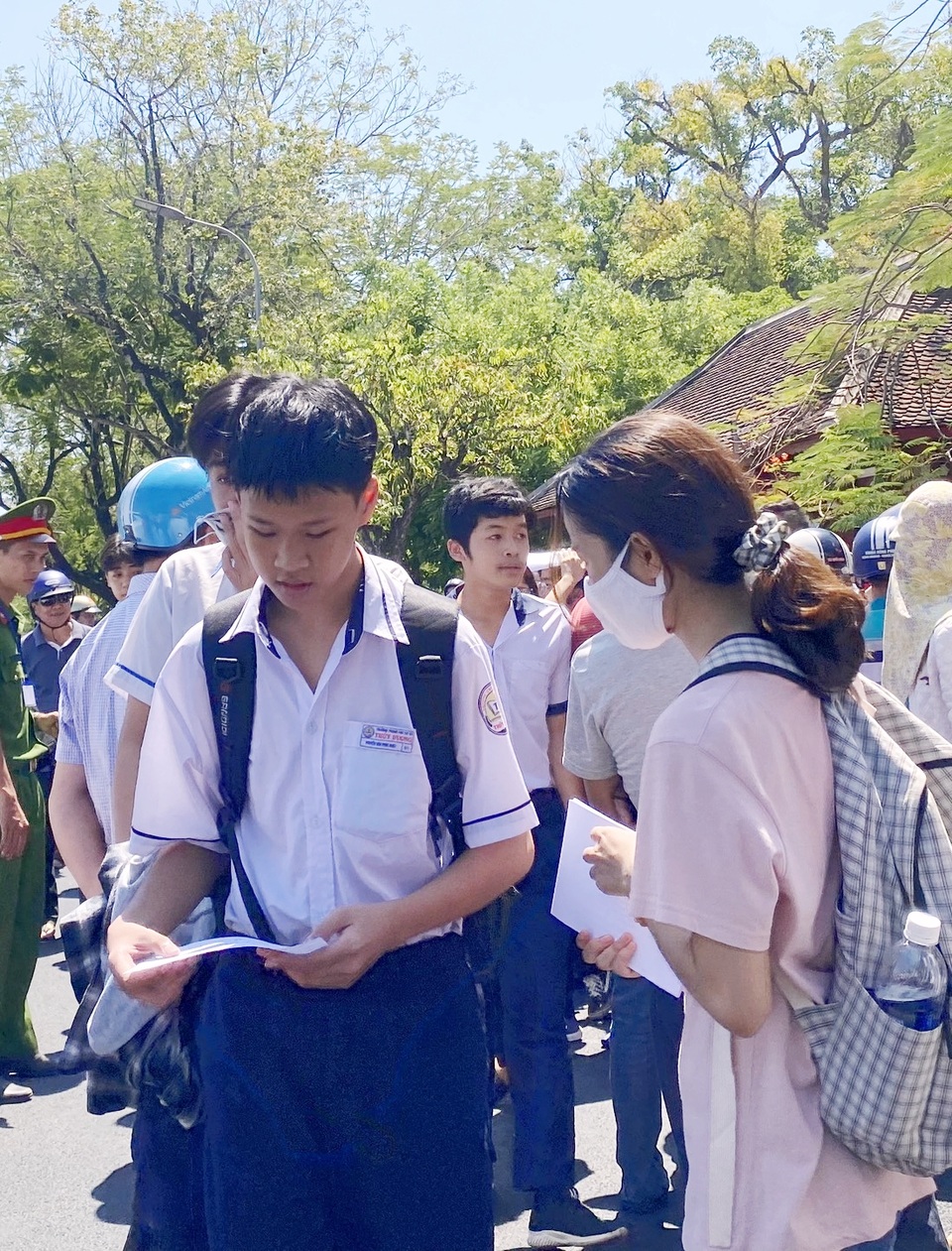 Thí sinh Thừa Thiên Huế đánh giá đề môn Văn vừa sức - 4 Thí sinh Thừa Thiên Huế đánh giá đề môn Văn vừa sức - 4