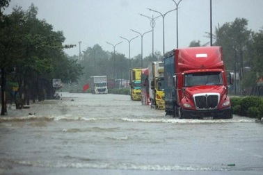 Mưa lũ ở miền Trung, đây là những tuyến đường nên tránh và lưu ý cho tài xế