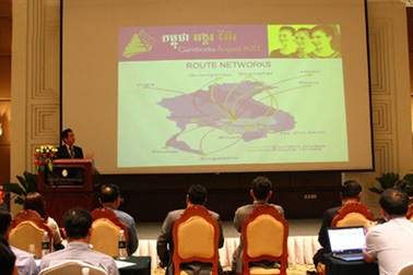 Việt Nam hỗ trợ Campuchia đào tạo phi công 