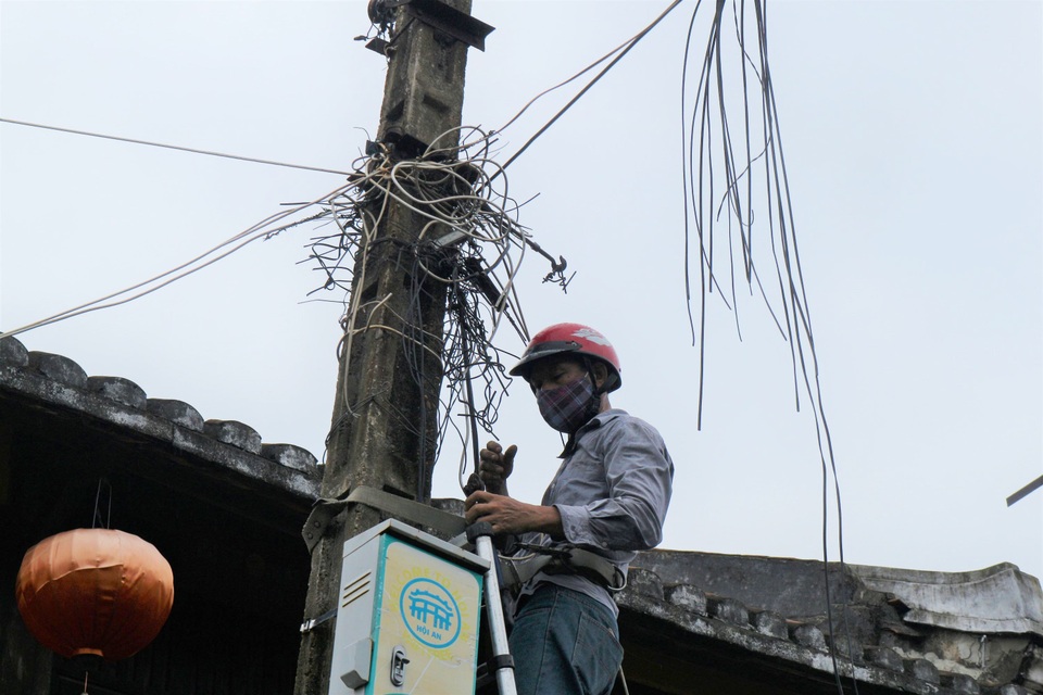 Phố cổ Hội An bảo vệ di tích trước khi bão đổ bộ - 11 Phố cổ Hội An bảo vệ di tích trước khi bão đổ bộ - 11