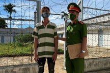 Thanh niên ép người phụ nữ cởi quần áo, cướp 50.000 đồng lúc nửa đêm