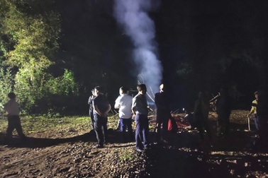 Hai cháu bé mất tích ở sông Lam