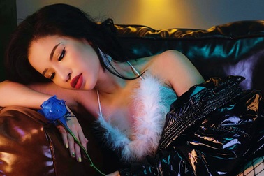 Á quân The Voice nóng bỏng trong MV ngày Valentine