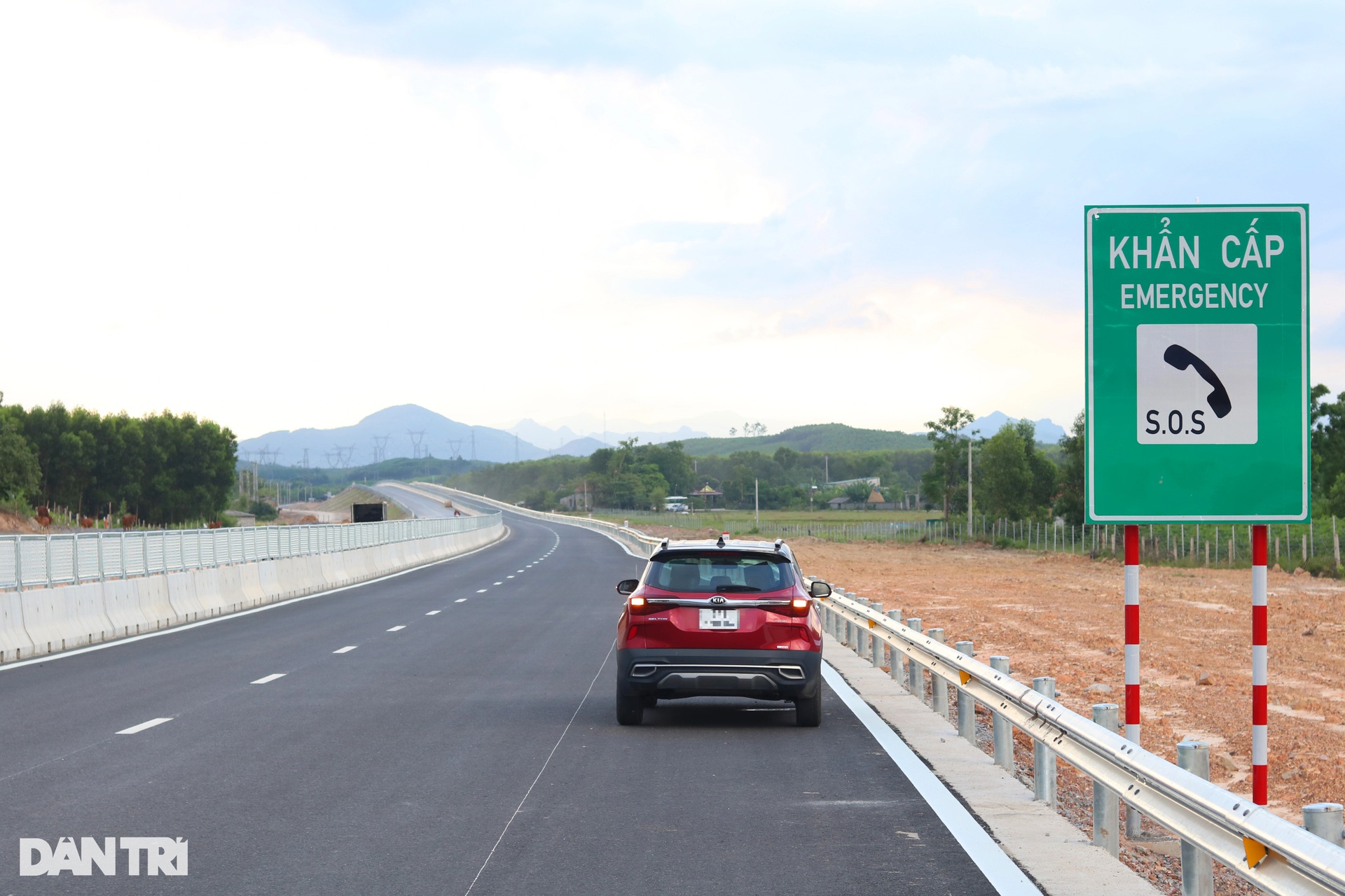 Cao tốc Vạn Ninh - Cam Lộ trước ngày thông xe kỹ thuật - 5