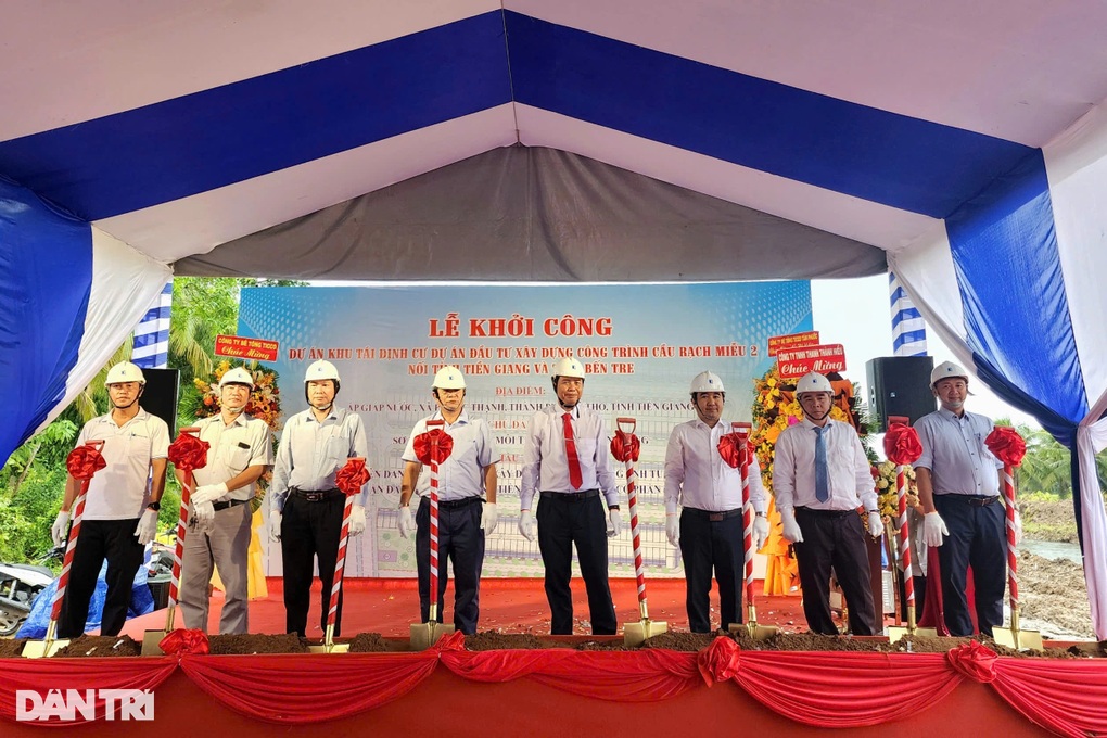 Đầu tư hơn 370 tỷ đồng xây dựng khu tái định cư dự án cầu Rạch Miễu 2 - 1 Đầu tư hơn 370 tỷ đồng xây dựng khu tái định cư dự án cầu Rạch Miễu 2 - 1
