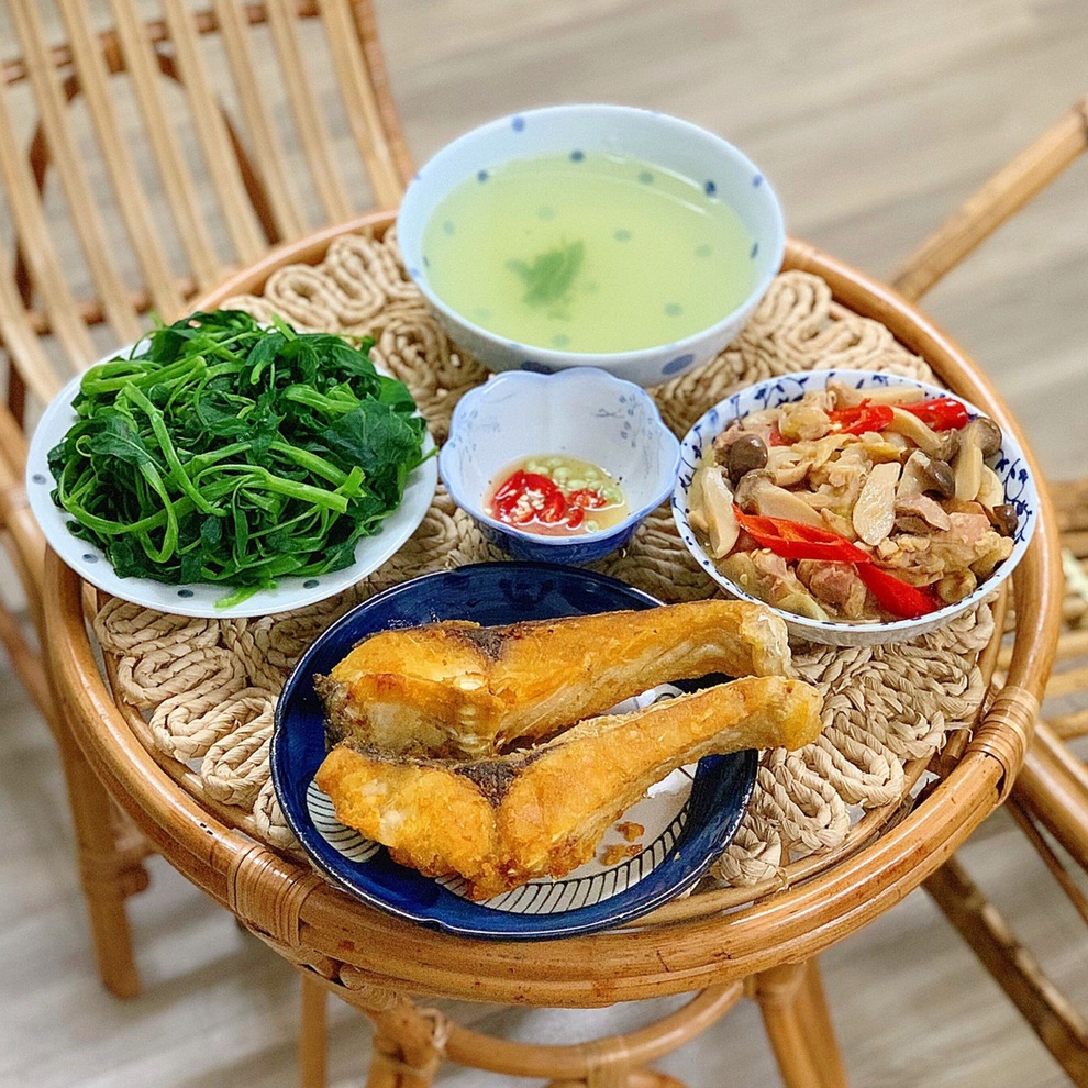 Bắt mắt, đã miệng với những mâm cơm dành cho gia đình 3 người - 6 Bắt mắt, đã miệng với những mâm cơm dành cho gia đình 3 người - 6
